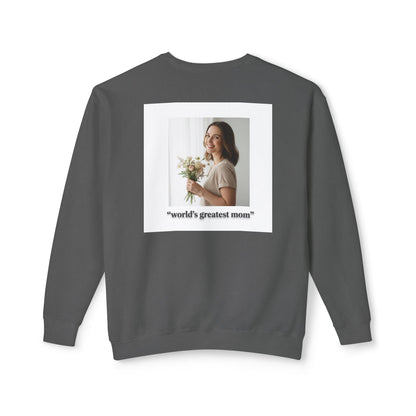 World's Greatest Mom Crewneck Sweatshirt – Floral Award Design, Mother's Day Gift