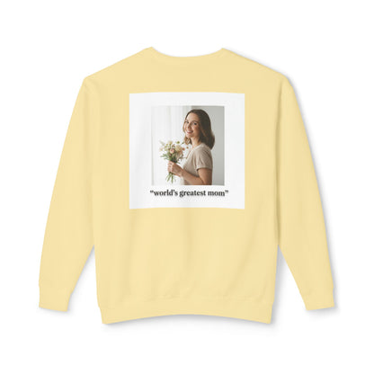 World's Greatest Mom Crewneck Sweatshirt – Floral Award Design, Mother's Day Gift