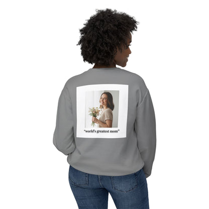 World's Greatest Mom Crewneck Sweatshirt – Floral Award Design, Mother's Day Gift