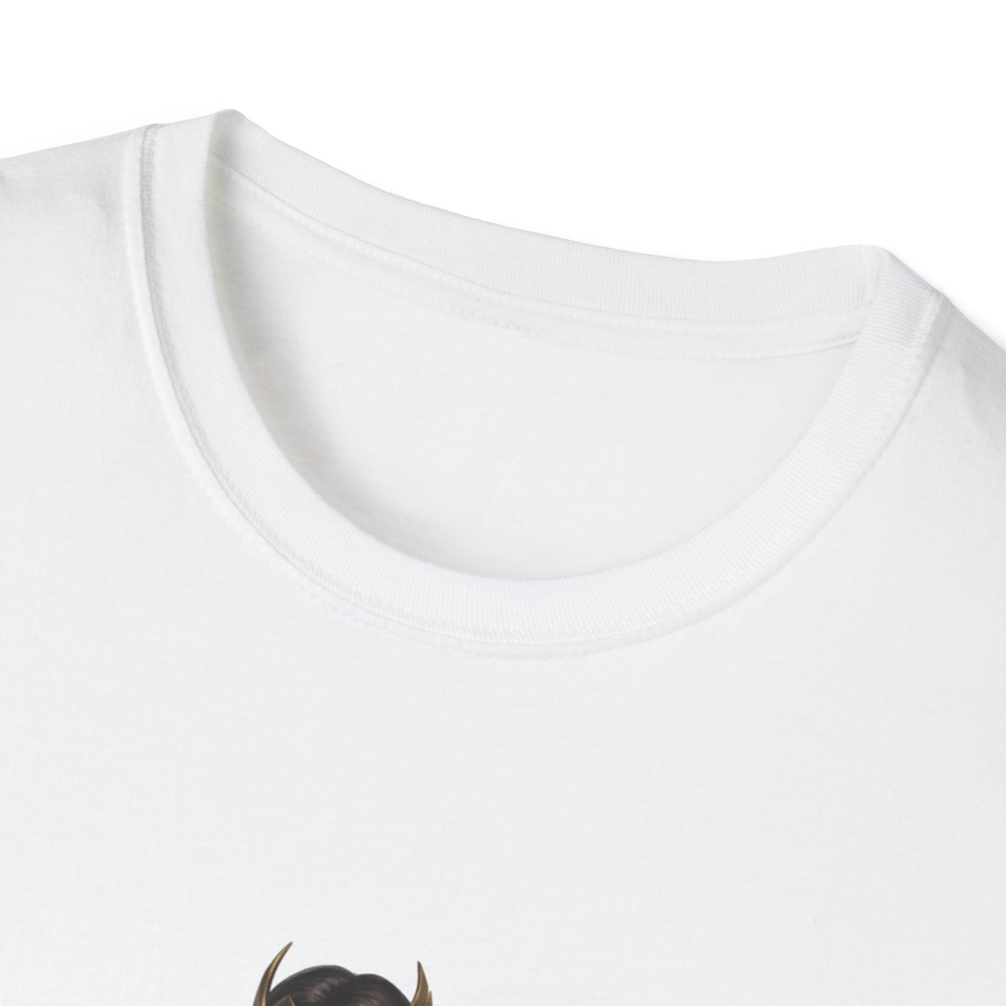 Wonder Woman Graphic T-Shirt — Heroine Illustration Tee